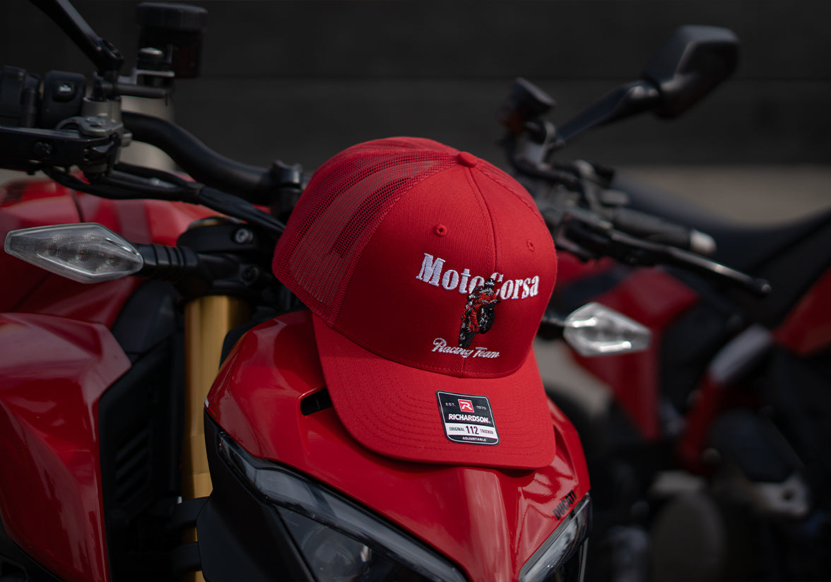 MotoCorsa Racing Team : Red Hat