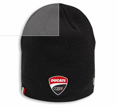 Corse Total Black Beanie