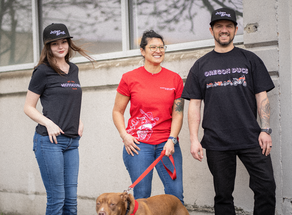 WE ARE MOTOCORSA V-NECK